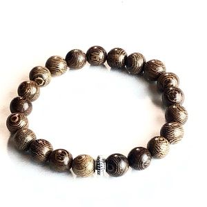 Women’s brown bracelet